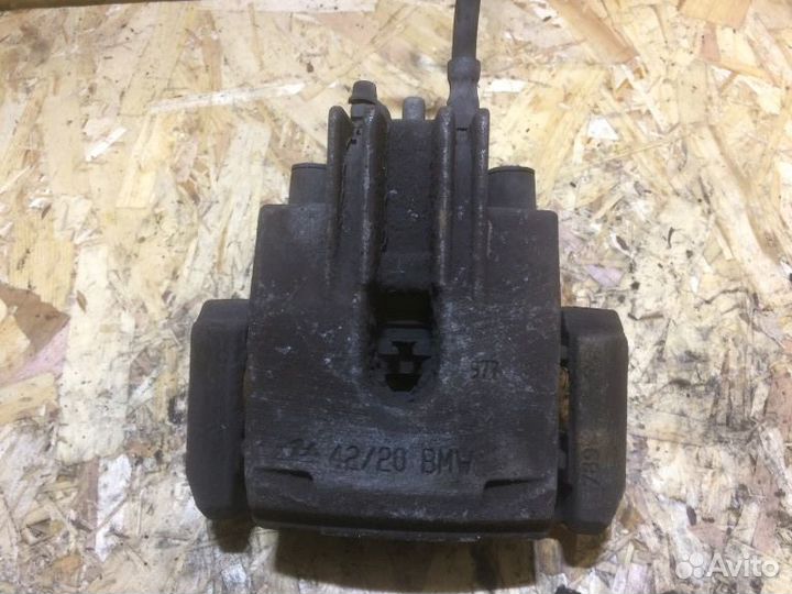 34216758057 Суппорт задний левый BMW E60