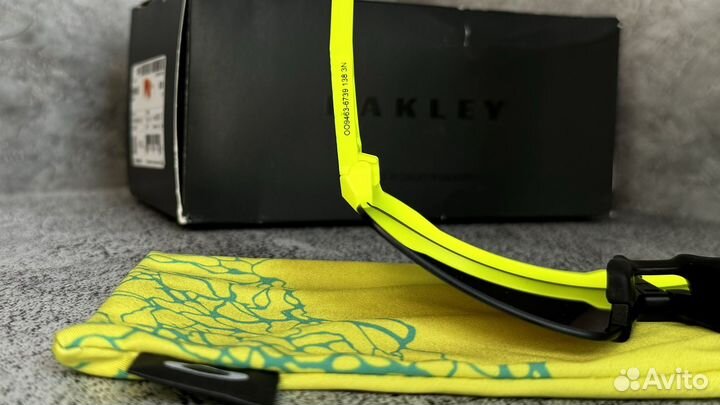 Лимитированные Oakley Sutro Lite Inner Spark Ruby