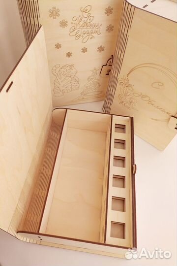 Деревянная подарочная коробка для подарка