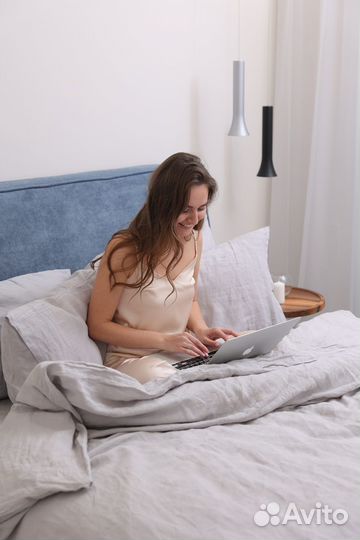 Однотонное постельное белье из льна серое