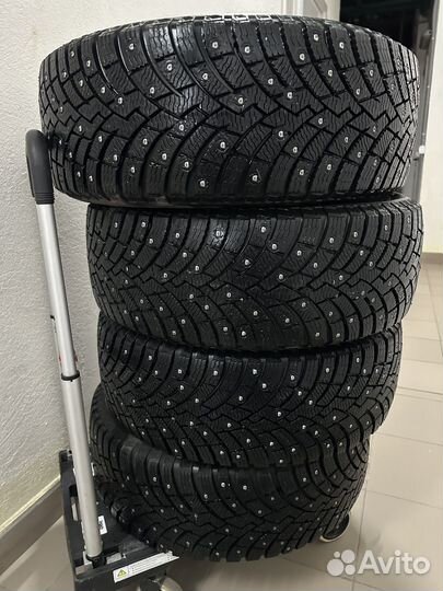 Pirelli Ice Zero 2 215/55 R16 97T