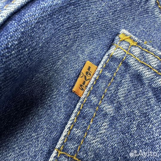 Джинсы Levis