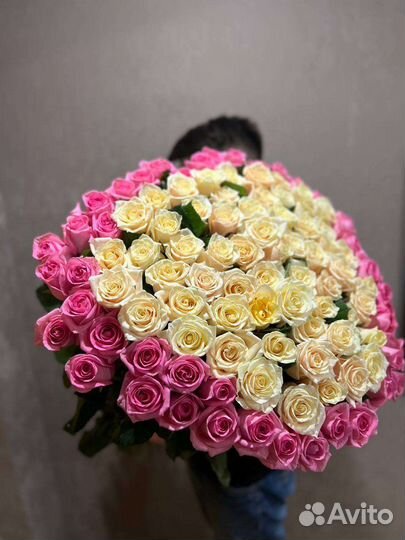 Необычные букеты из 101 розы для вас