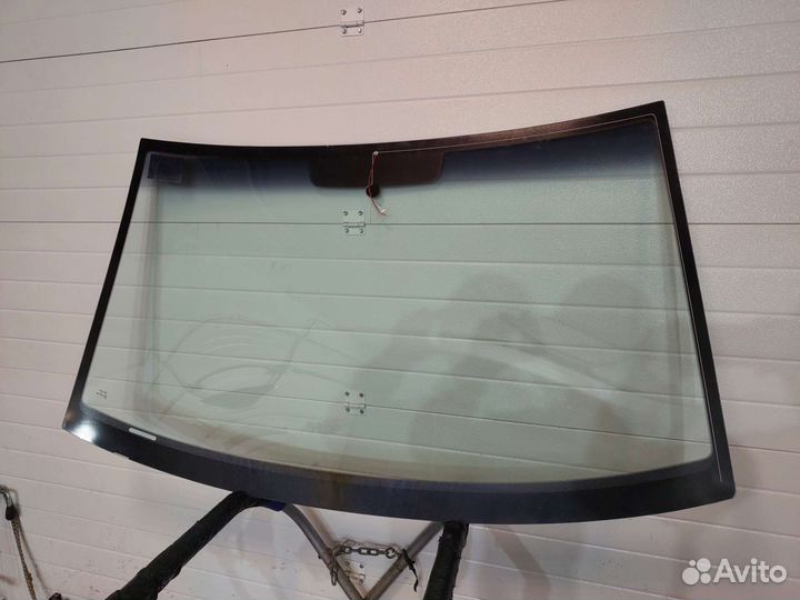 Лобовое стекло на Volkswagen T5 Multivan