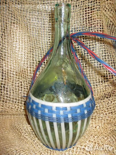 Бутыль в переплете со времен СССР