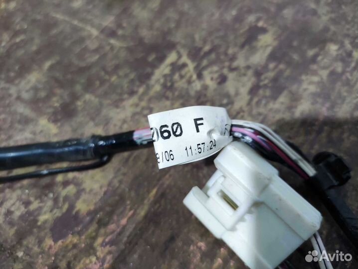 Проводка крышки багажника Mazda CX-7