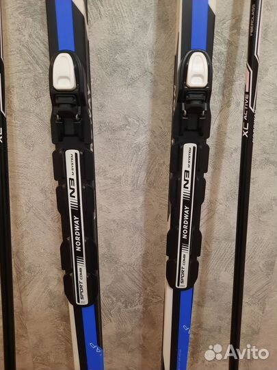 Лыжи 180 см с креплением NNN, палки 130 см