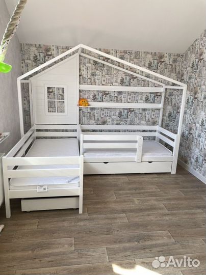 Угловая кроватка домик для двоих детей