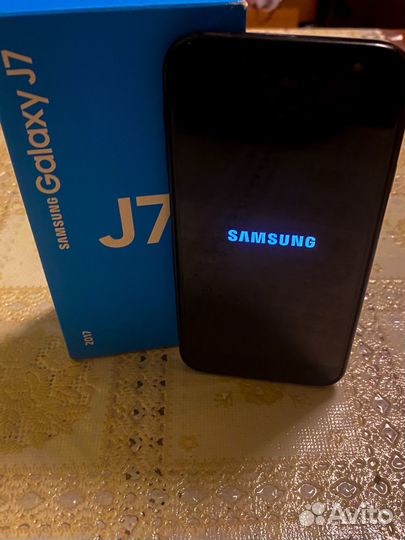 Samsung Galaxy J7 (2017), 3/16 ГБ