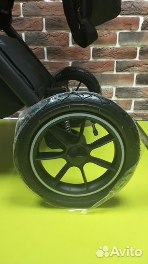 Коляска Carrello Ultimo 2в1 (c надувными колёсами)