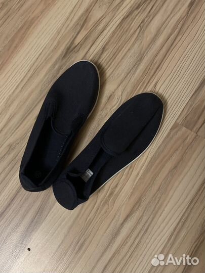 Тенниски синие тапочки для работы