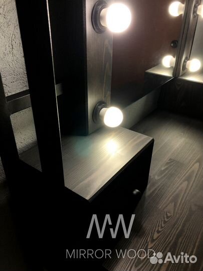 Гримерный стол loft с подсветкой