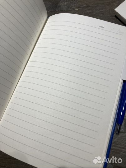 Ежедневник с ручкой