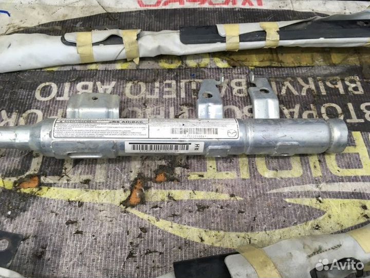 Шторка безопасности правая Mazda 3 BK 1.6 Z6