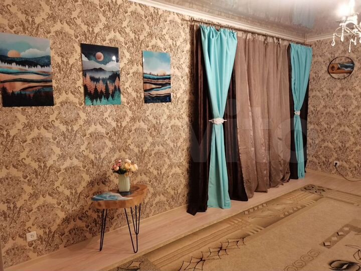 4-к. квартира, 105 м², 2/4 эт.