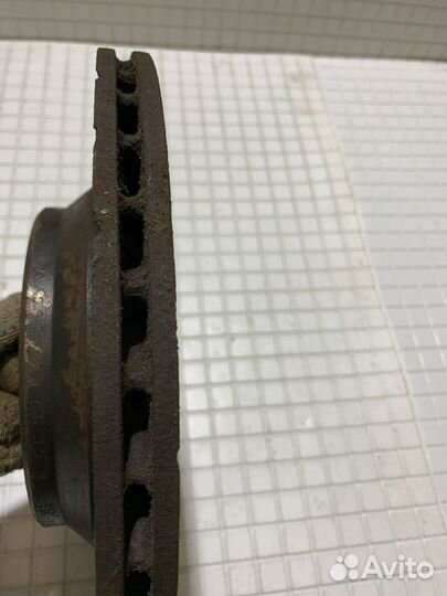 Тормозной диск задний Mercedes W215