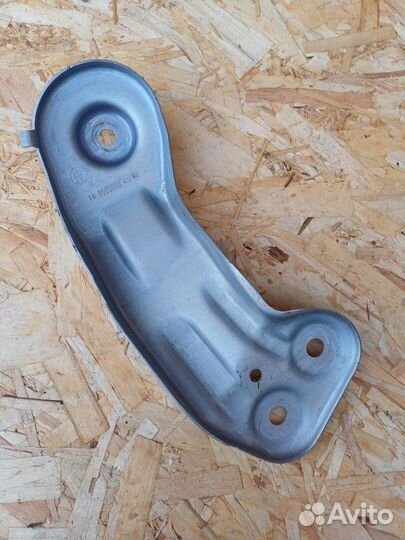 Кронштейн подрамника задний правый Bmw X7 G07