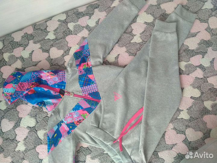 Костюм спортивный