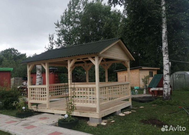 Уличная беседка