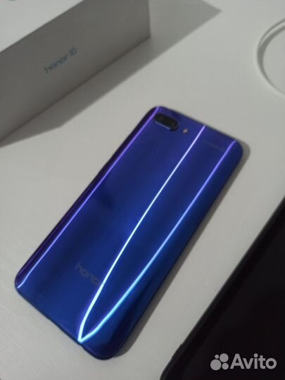 HONOR 10, 4/64 ГБ