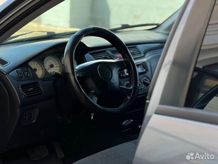 Mitsubishi Lancer 1.6 AT, 2005, 260 000 км