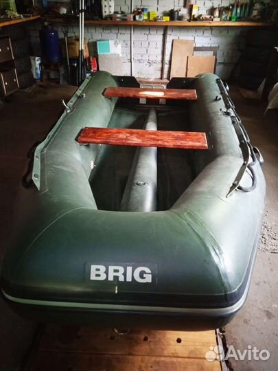 Лодка brig b380