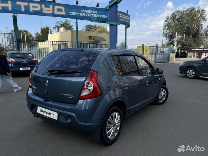 Renault Sandero 1.6 AT, 2011, 147 000 км