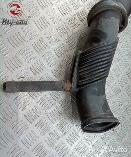 Патрубок воздушного фильтра volkswagen touareg 1 рестайлинг (2007-2010) 3.0 7l6129609e