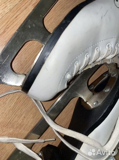 Продам фигурные коньки