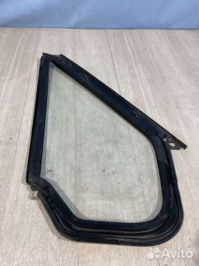 Форточка передняя левая Ford Transit 7 2011