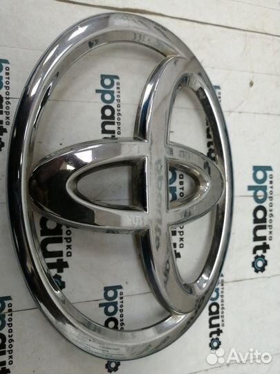 Эмблема в решетку радиатора 90975-02100 Toyota