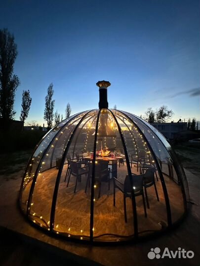 Беседка с BBQ на берегу залива