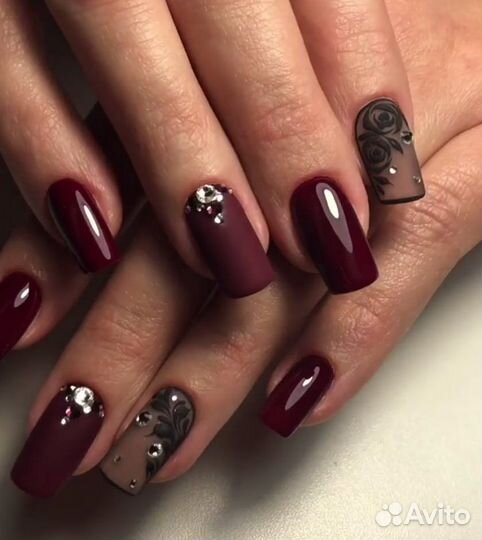 Маникюр и педикюр