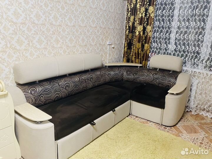 Угловой диван