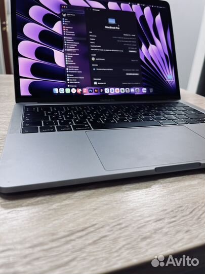 Macbook pro 13 2019 touch bar