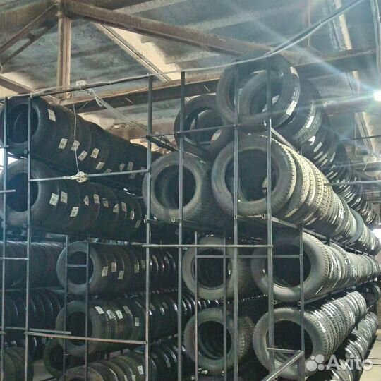 Bridgestone Blizzak LM-001 205/55 R17 95L