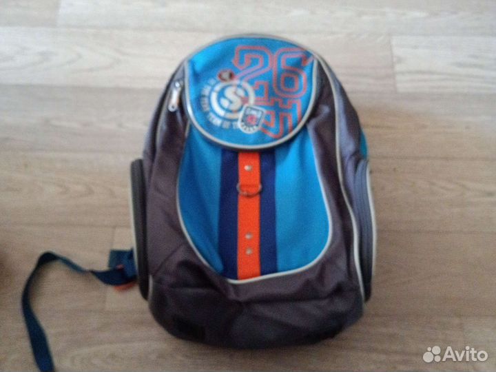 Рюкзак школьный