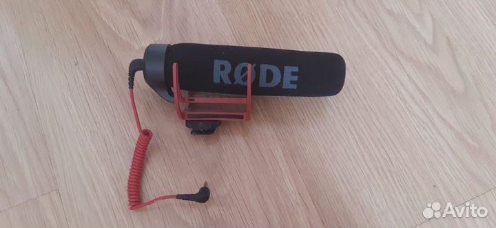Накамерный микрофон Rode GoMic