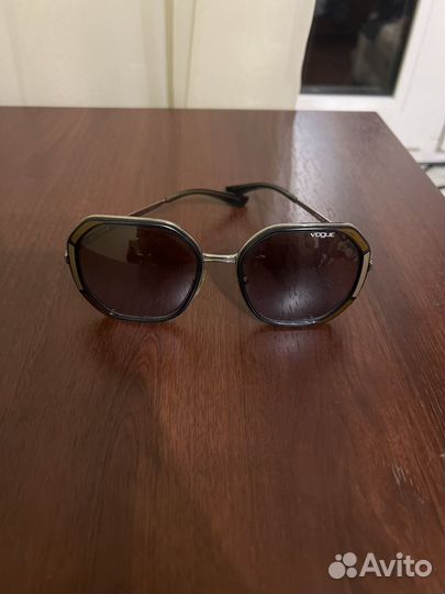 Очки vogue
