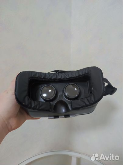 Очки виртуальной реальности для телефона