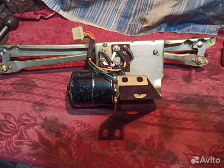 Механизм стеклоочистителя