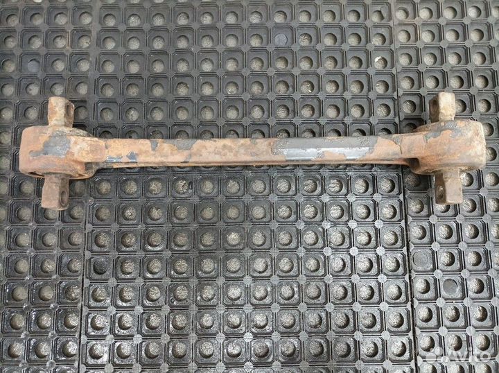 Тяга реактивная задняя Man TGA, Man TGS, Man TGX