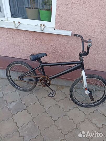 Трюковой велосипед BMX