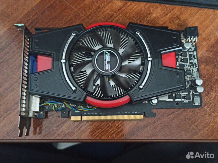 Видеокарта asus GTX 550 TI 1Gb