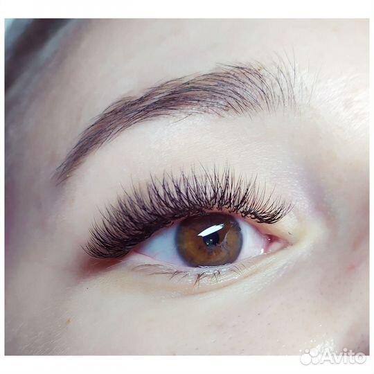 Наращивание ресниц, оформление бровей