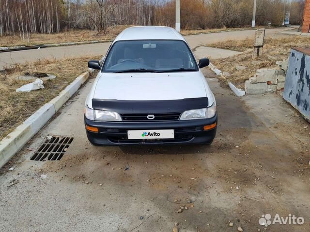 Toyota Corolla 1.5 AT, 1998, 300 000 км