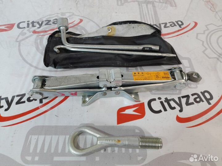 Домкрат Nissan Tiida C11 HR15DE 2008-2012