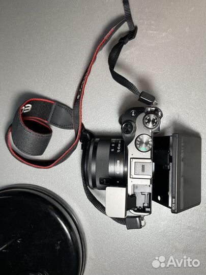 Беззеркальная камера Canon EOS M6 Kit EF-M 15-45mm