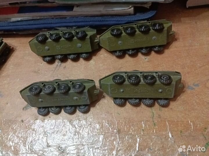 4 бтр игрушки времен СССР