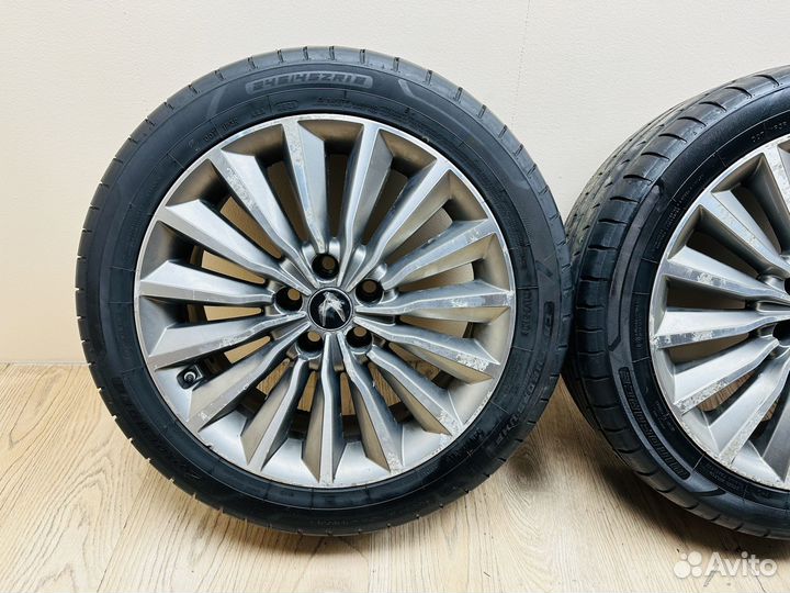 R18 Windforce Catchfors UHP 245/45, PCD 5x114.3 DIA 67.1